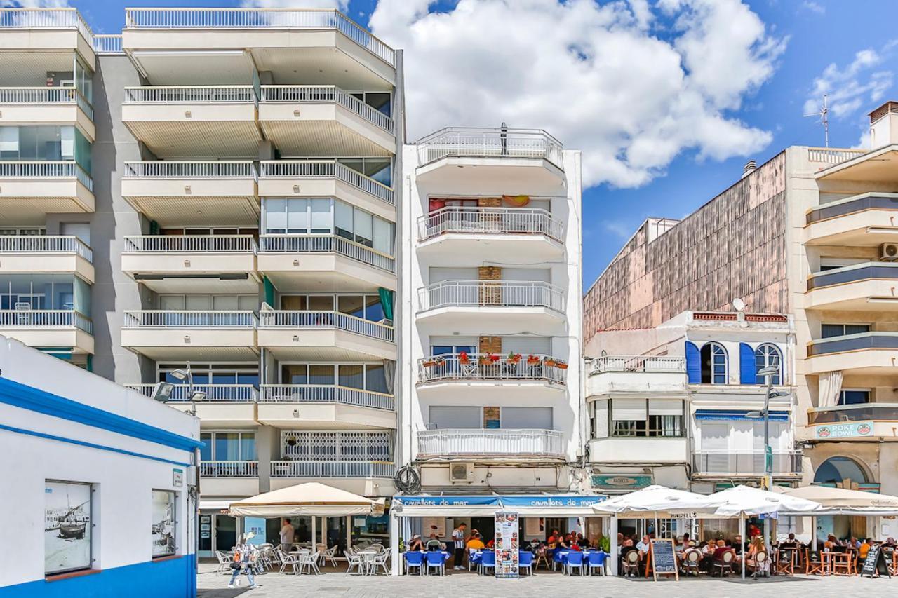 Magnifico Apartamento - Primera Linea De Mar Calafell Dış mekan fotoğraf
